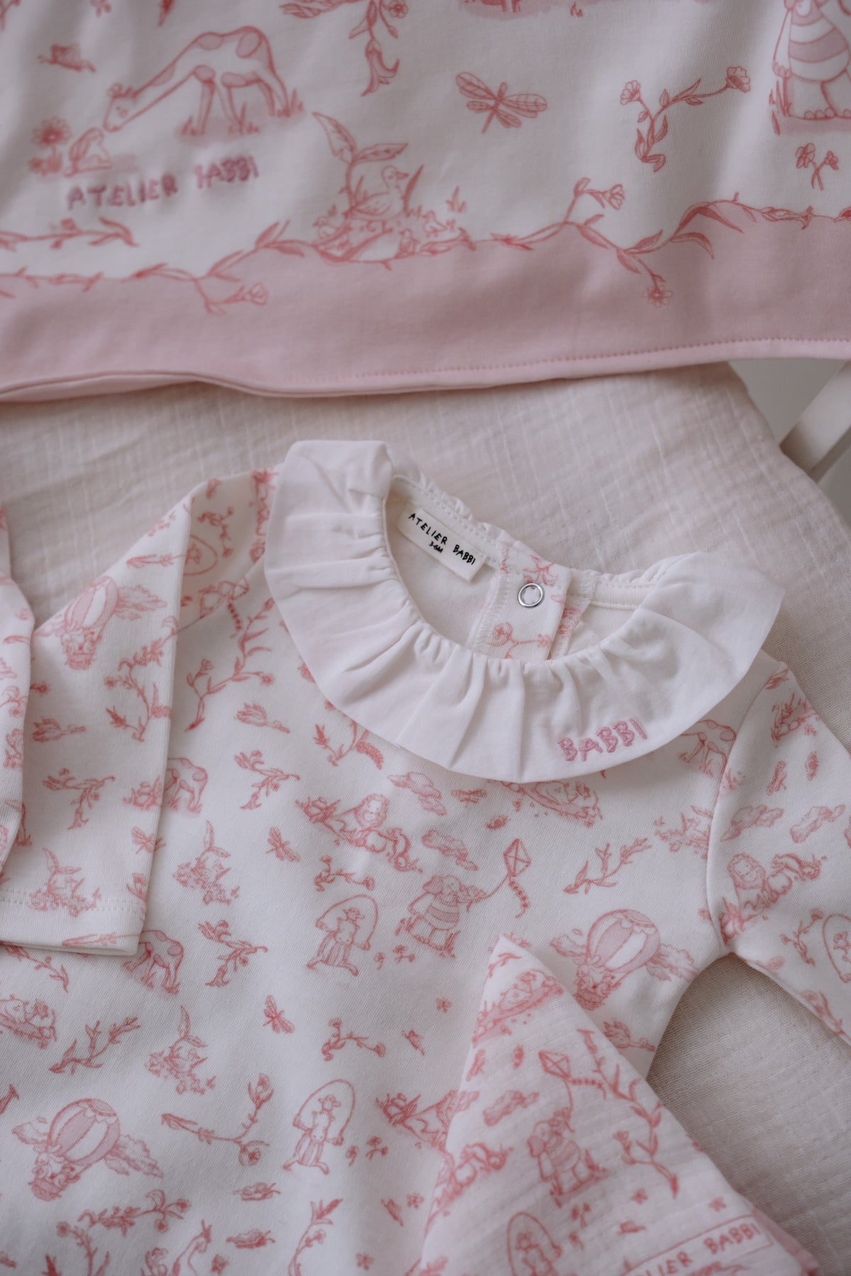 Newborn Set (5-Piece) — Toile De Jouy / Pink