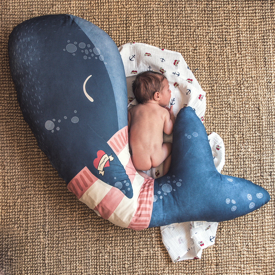 Whale Maternity Cushion | مخده الحوت 🐳 🎁