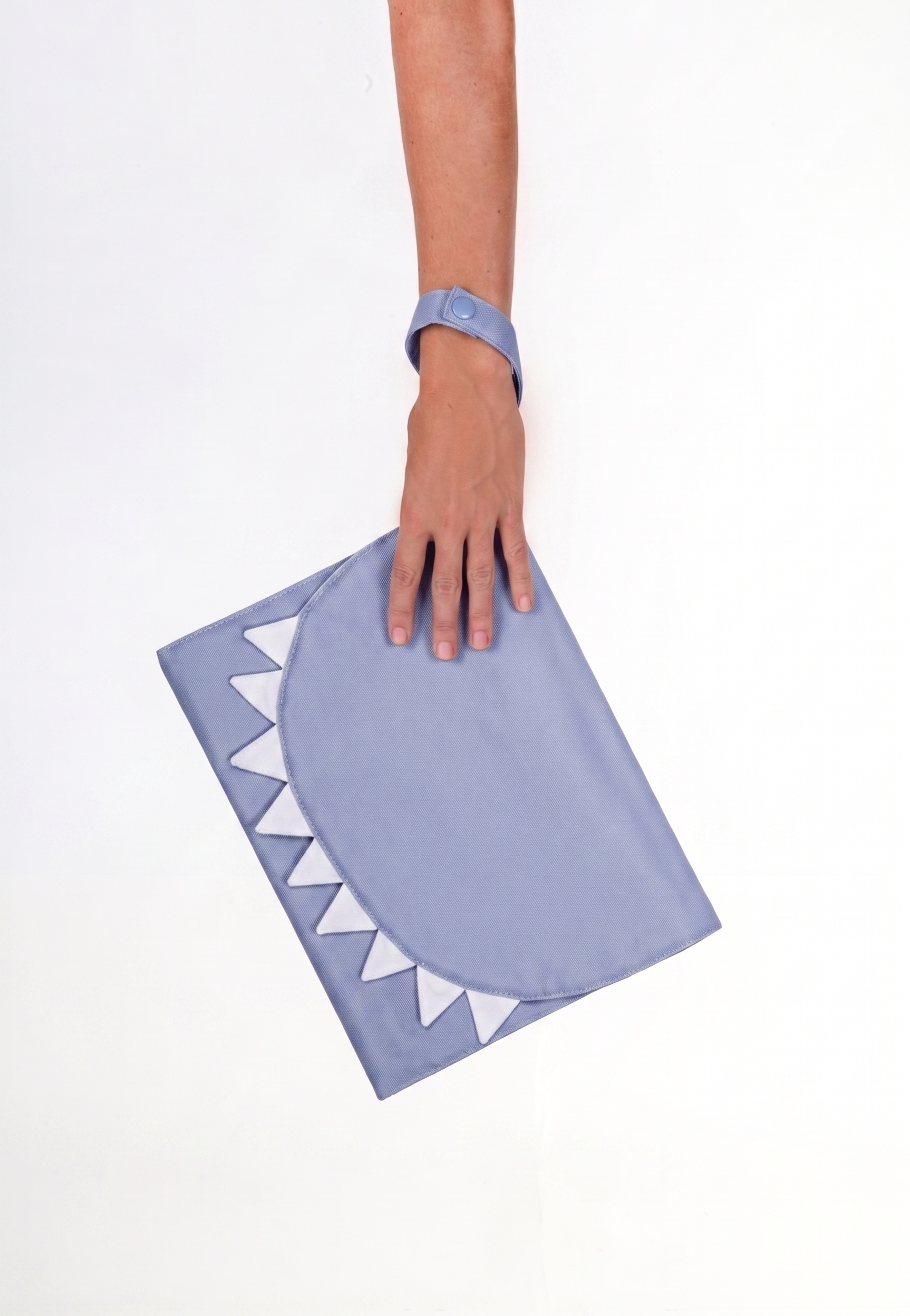 مفرشة تغيير القرش 🦈