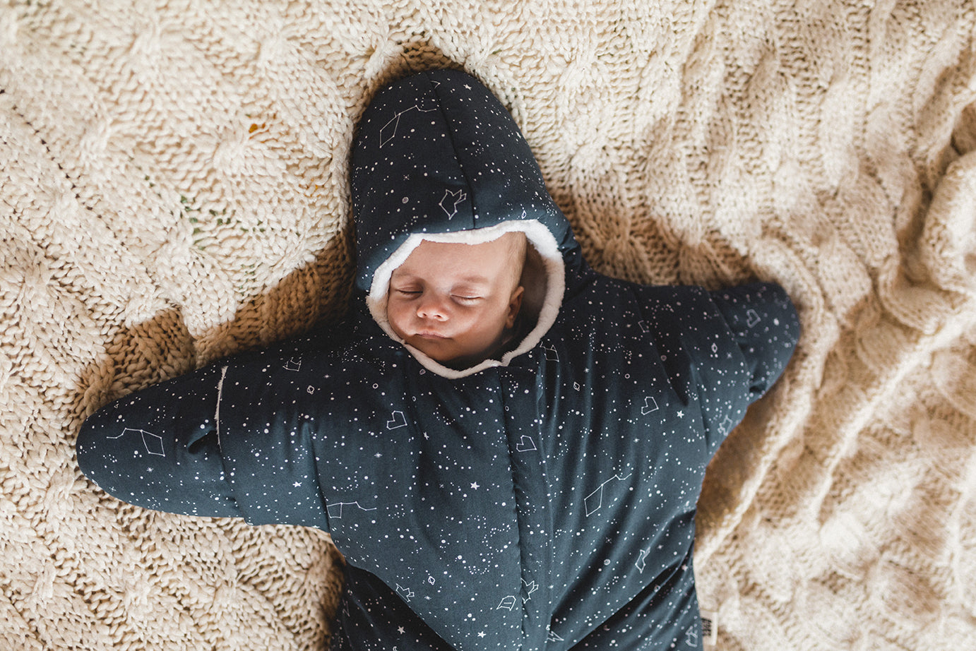 Star in NAVY BLUE Sleeping Bag 🌟 🎁 .