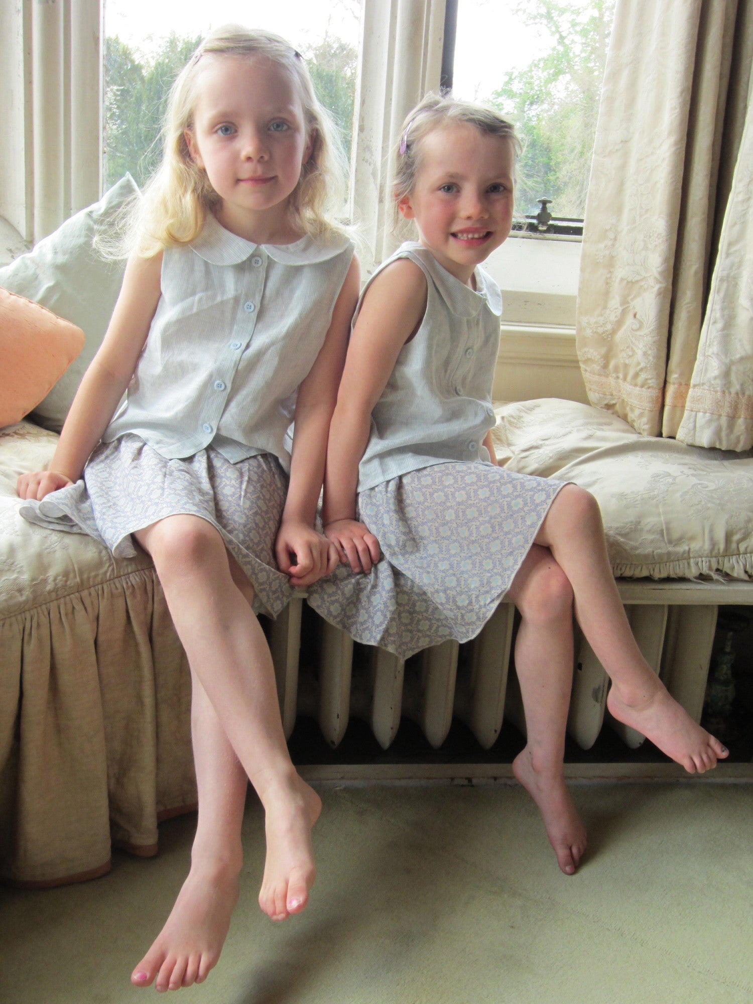 Sleeveless Peter Pan Linen Top